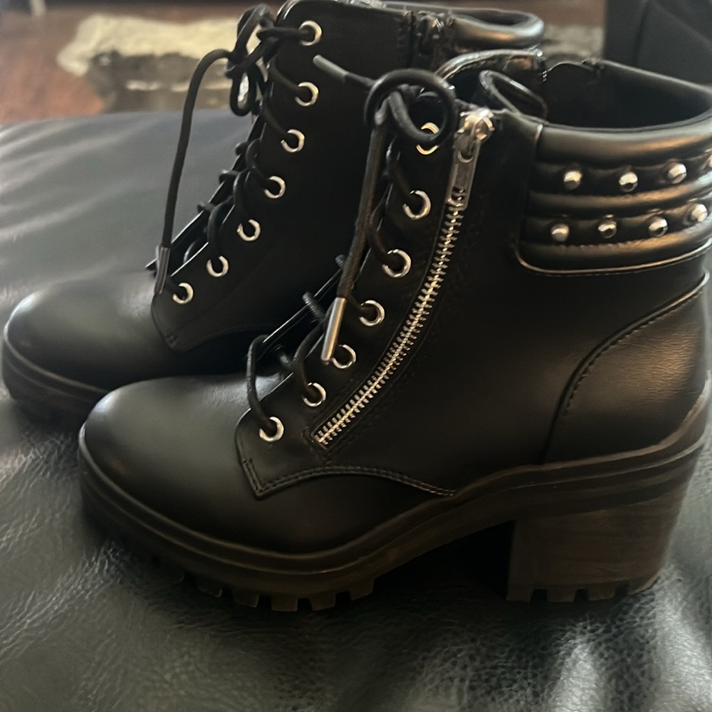 Womens Biker style tie up boots